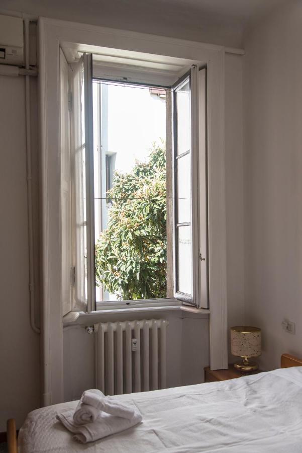 מילאנו Peaceful Court Apartment In Shopping District מראה חיצוני תמונה