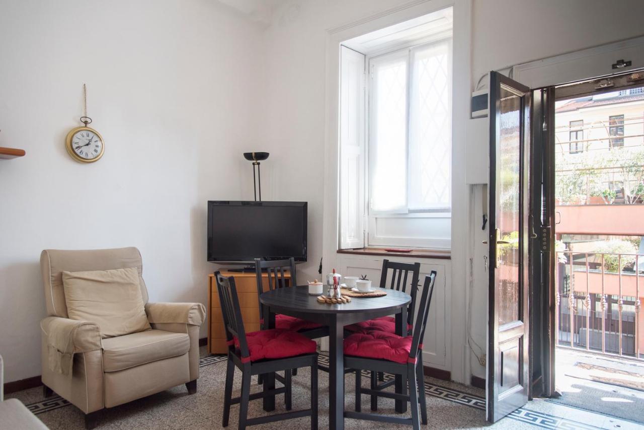מילאנו Peaceful Court Apartment In Shopping District מראה חיצוני תמונה